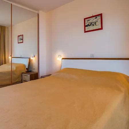 Stunning In With Wifi Apartment