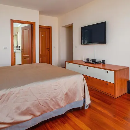 Apartment Stunning In With Wifi