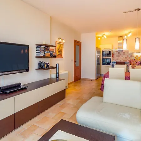 Apartment Stunning In With Wifi Moscenicka Draga